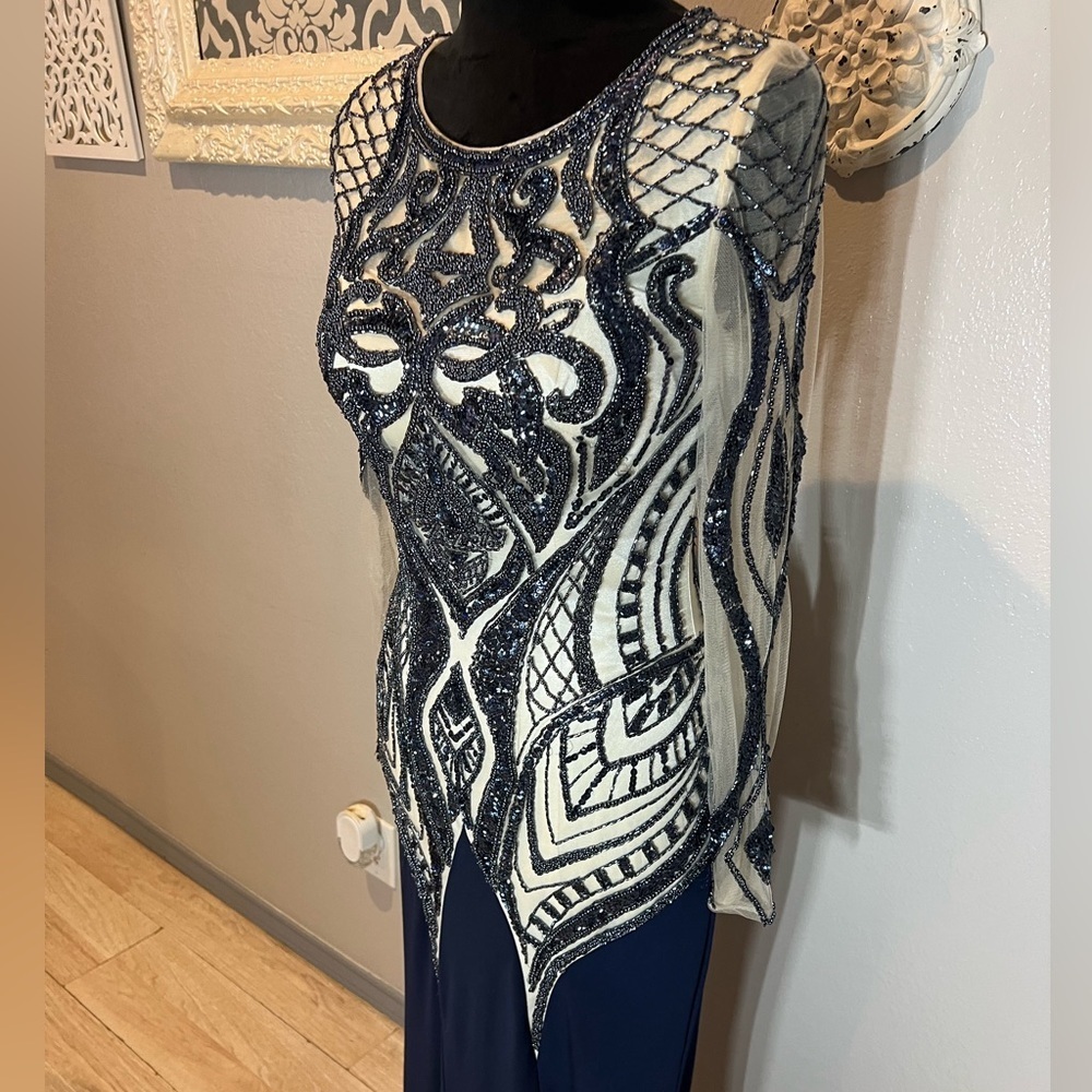 Elegant Atria Couture Navy Blue and Cream Evening Gown - Picture 4 of 14